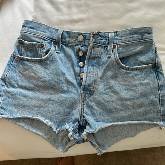 Levi 501 button fly jean short - Picture 1 of 1